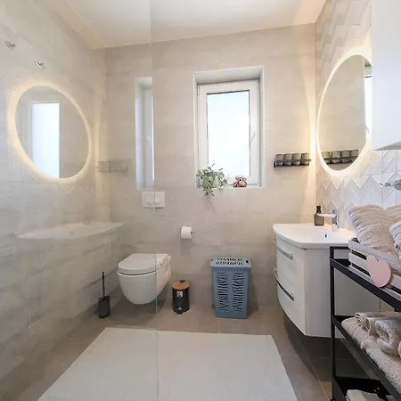 Дом отдыха House Zoroo With Private Pool