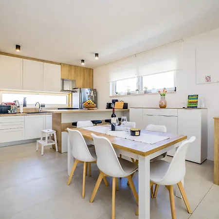 Дом отдыха House Zoroo With Private Pool