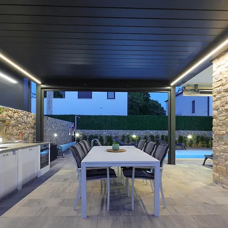 House Zoroo With Private Pool Дом отдыха