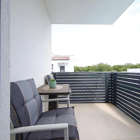 House Zoroo With Private Pool Sveti Anton (Krk)