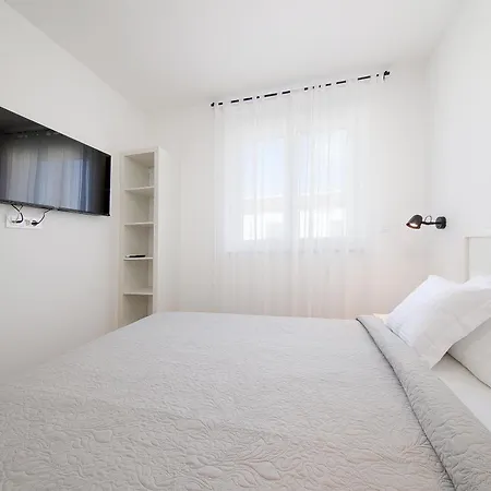 House Zoroo With Private Pool Дом отдыха *